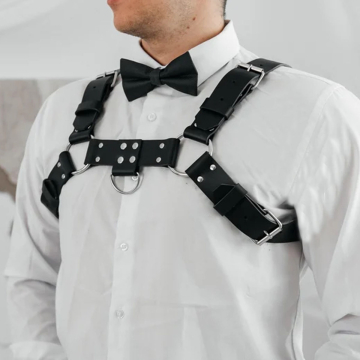 Schwarzes Bulldog Leder Brust-Tragesystem