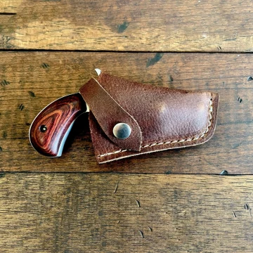Braunes Leder-Taschenholster für Revolver mit Druckknopf