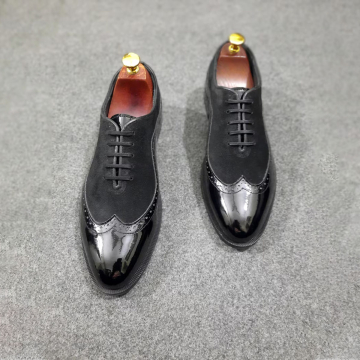 Schwarze Oxford-Schuhe aus Vollnarbenleder