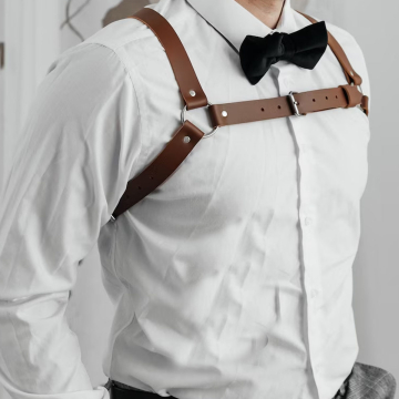 Herren Braunes Leder Brust-Tragesystem