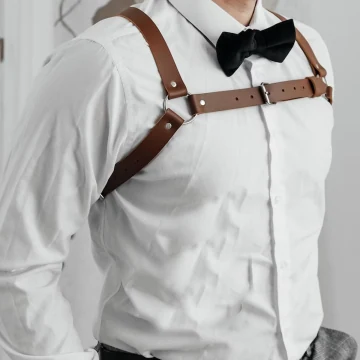 Herren Braunes Leder Brust-Tragesystem
