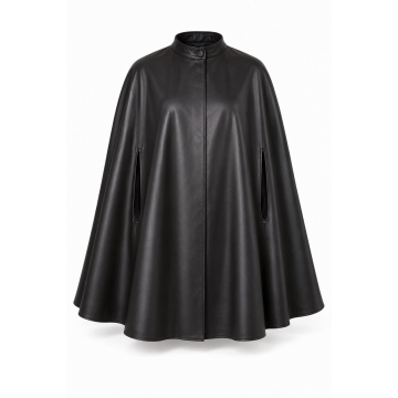 Leder-Cape nach Mass - Vorderseite mit Armöffnungen