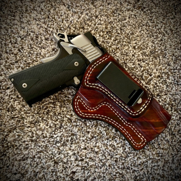 Mahogany IWB-Lederholster mit Engraved Clip