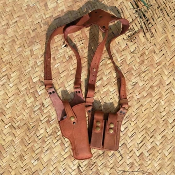 Leder Schulterholster für 9mm mit Magazintaschees