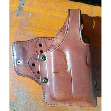 Trailguard Light-Fit Dual-Clip Strap Leather Holster - front view 1