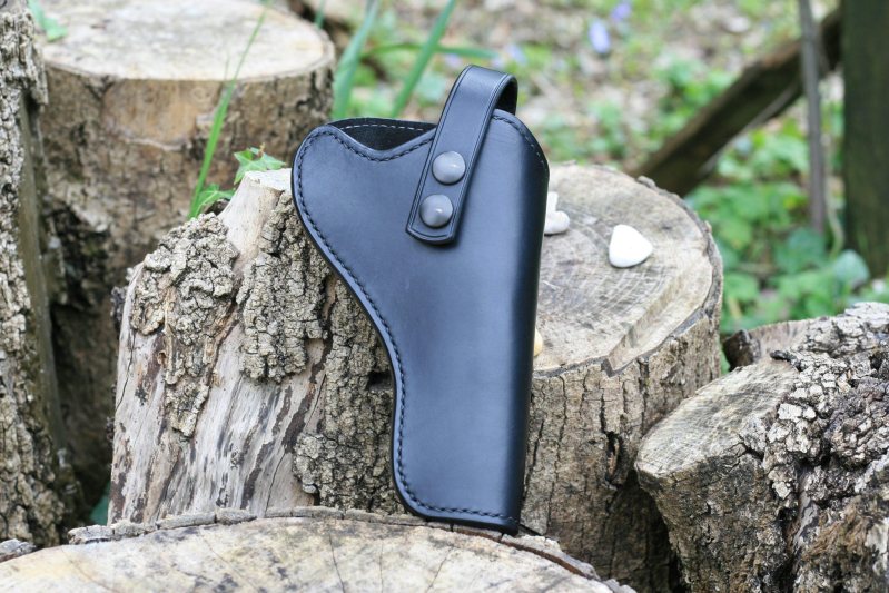 Colt Python 4-inch Plain Leather Belt Holster - Front design reference