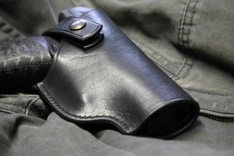 Walther PPQ Plain Leather Belt Holster - Front design reference